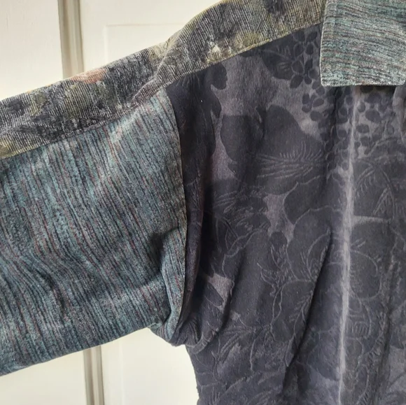 Unique Velvet Shacket - Picture 3 of 6